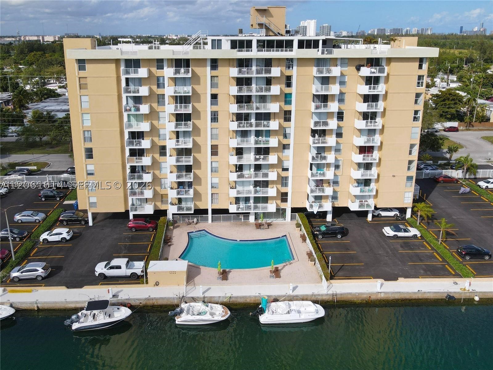 2020 NE 135th St #710, North Miami FL 33181
