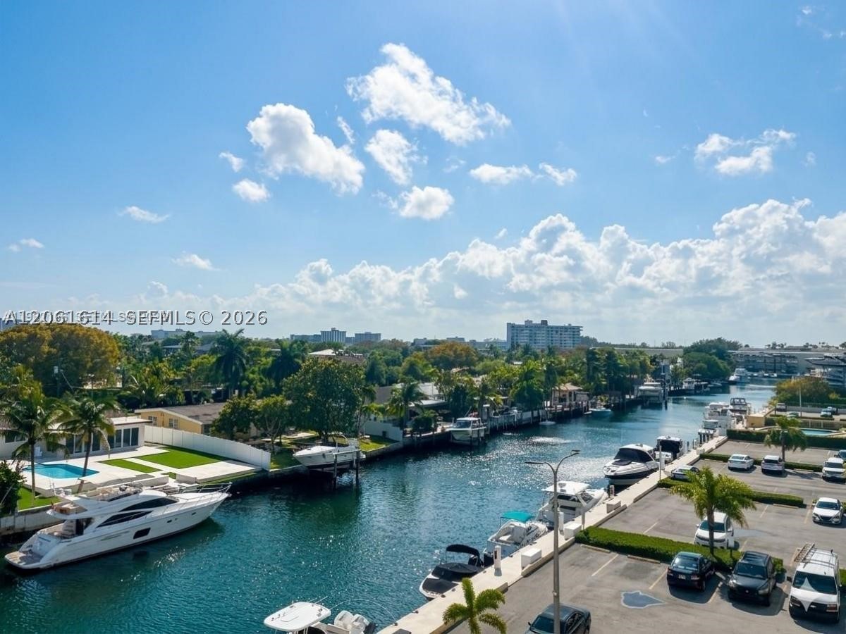 2020 NE 135th St #710, North Miami FL 33181