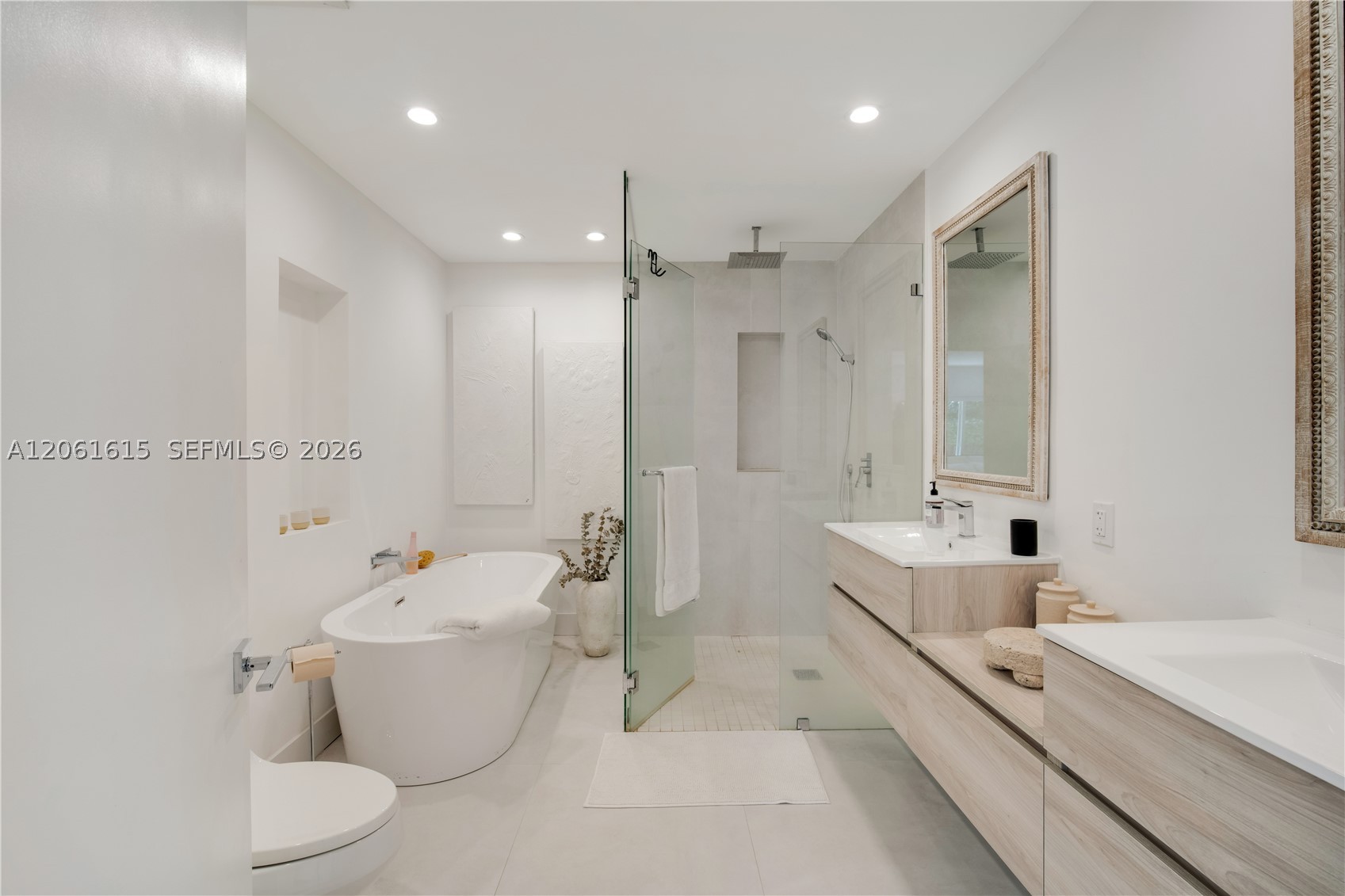 324 Caribbean Rd, Key Biscayne FL 33149