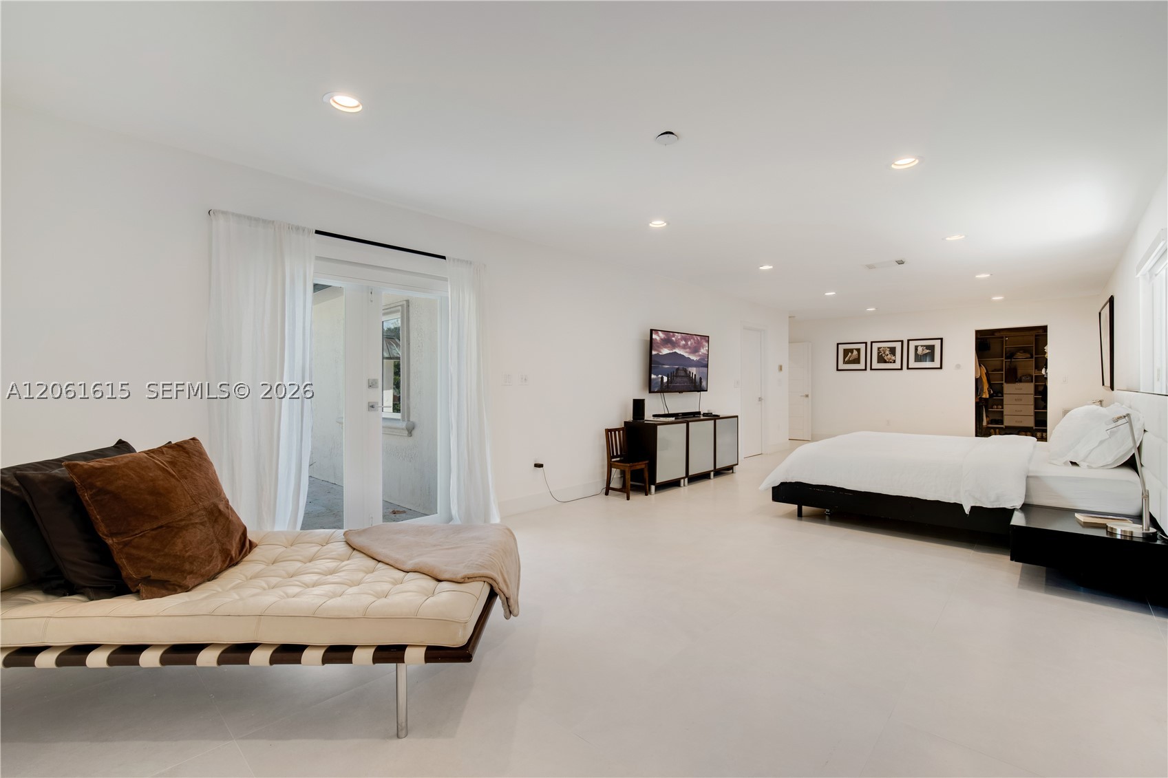 324 Caribbean Rd, Key Biscayne FL 33149