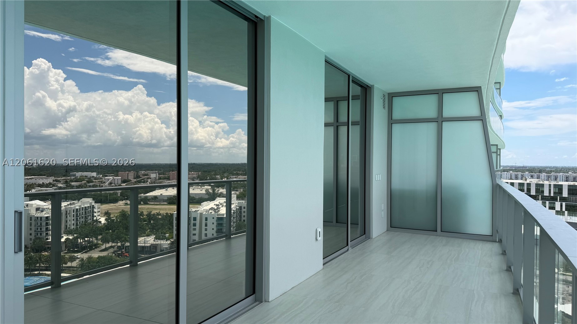 2411 Laguna Circle #1807, North Miami FL 33181