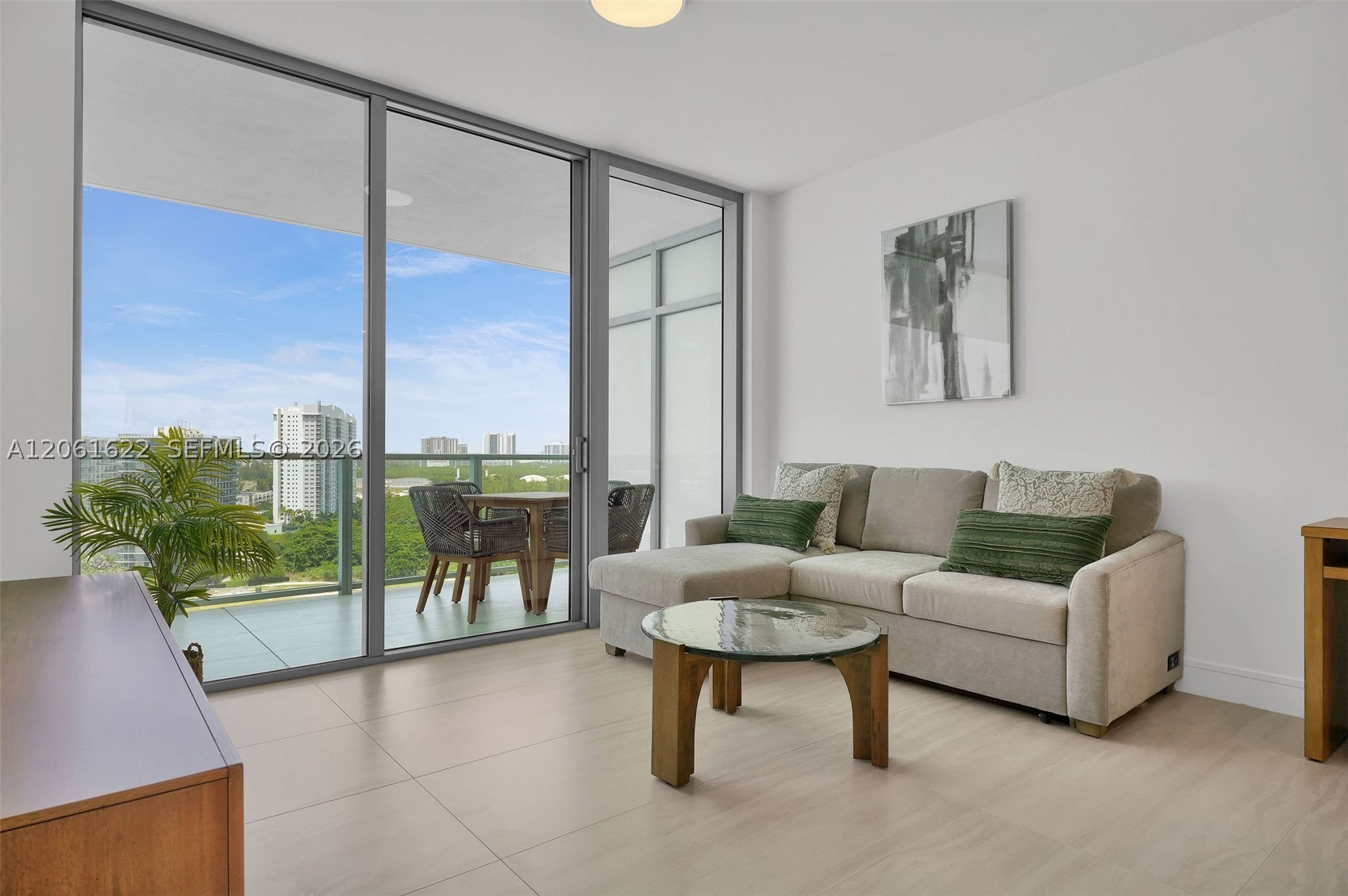 2411 Laguna Circle #1610, North Miami FL 33181