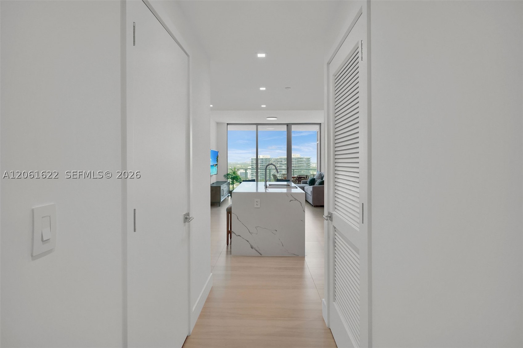 2411 Laguna Circle #1610, North Miami FL 33181