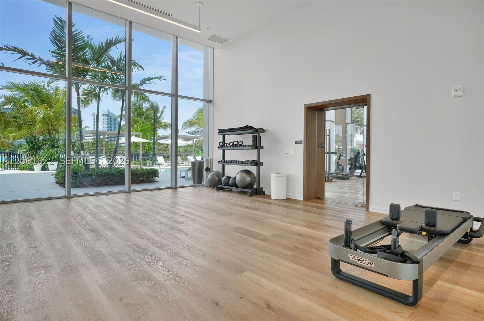 2411 Laguna Circle #1610, North Miami FL 33181