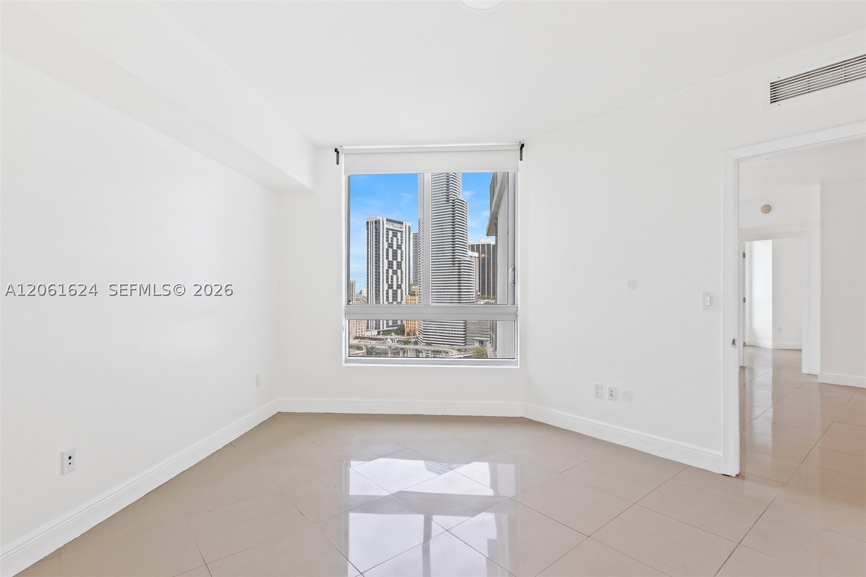 350 S Miami Ave #1805, Miami FL 33130
