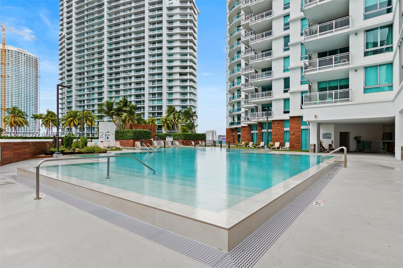 350 S Miami Ave #1805, Miami FL 33130