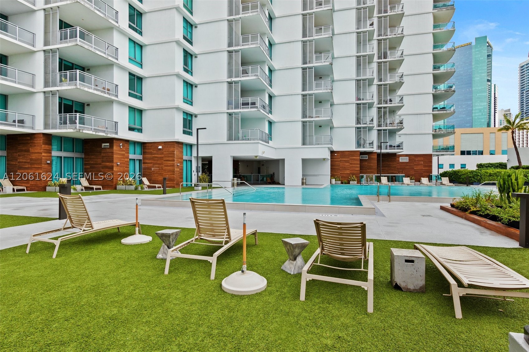 350 S Miami Ave #1805, Miami FL 33130