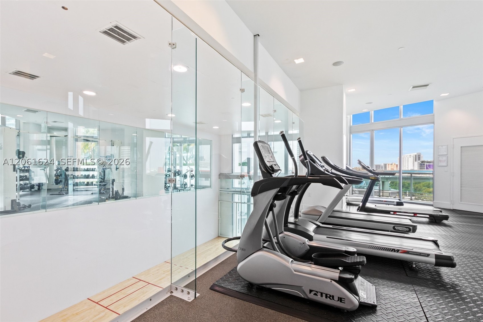 350 S Miami Ave #1805, Miami FL 33130