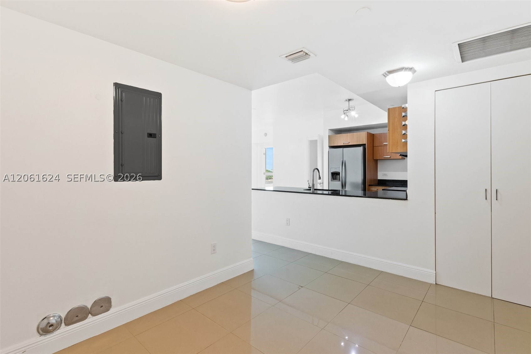 350 S Miami Ave #1805, Miami FL 33130