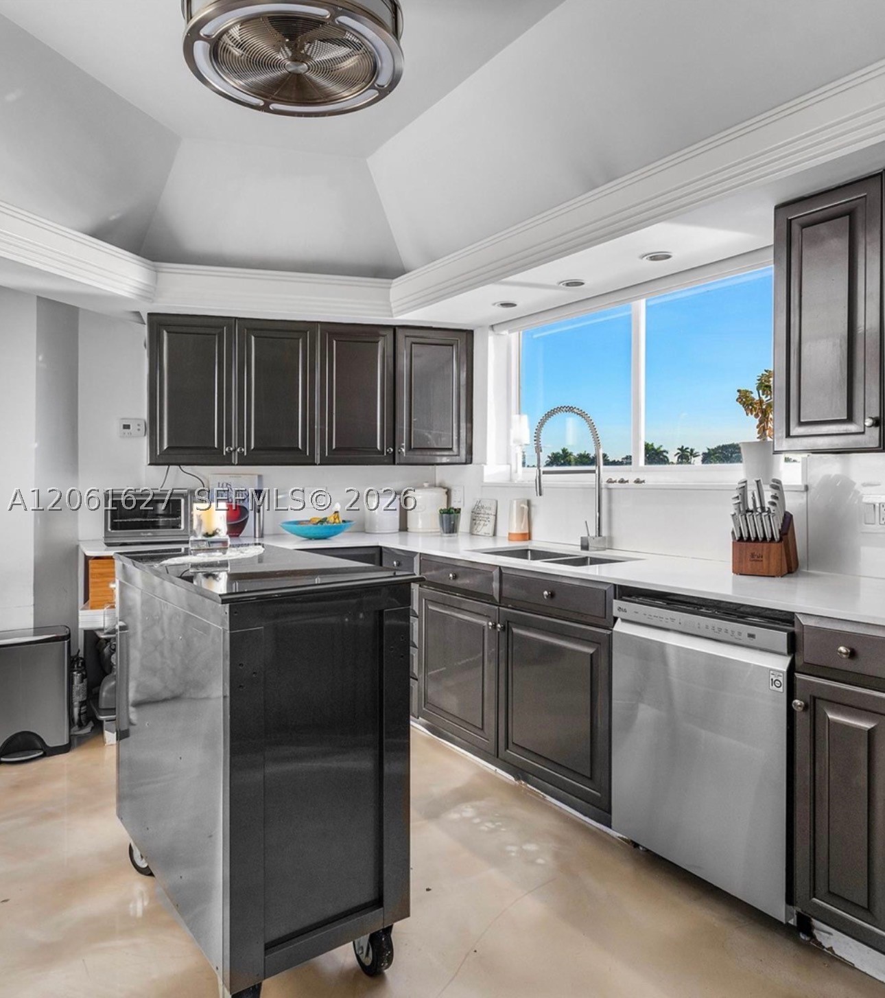 333 Sunset Dr #108, Fort Lauderdale FL 33301