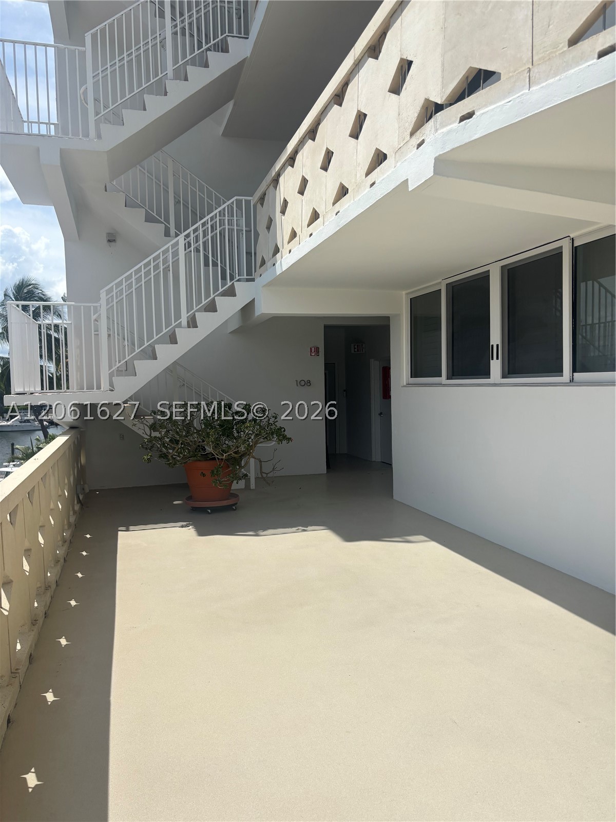 333 Sunset Dr #108, Fort Lauderdale FL 33301
