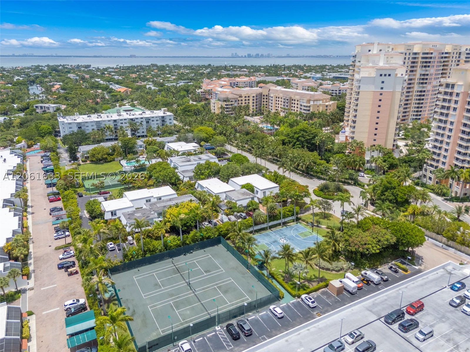 881 Ocean Dr #7H, Key Biscayne FL 33149