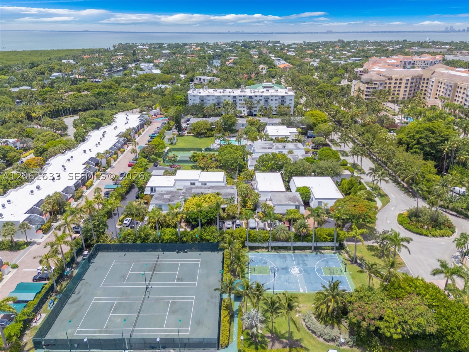881 Ocean Dr #7H, Key Biscayne FL 33149