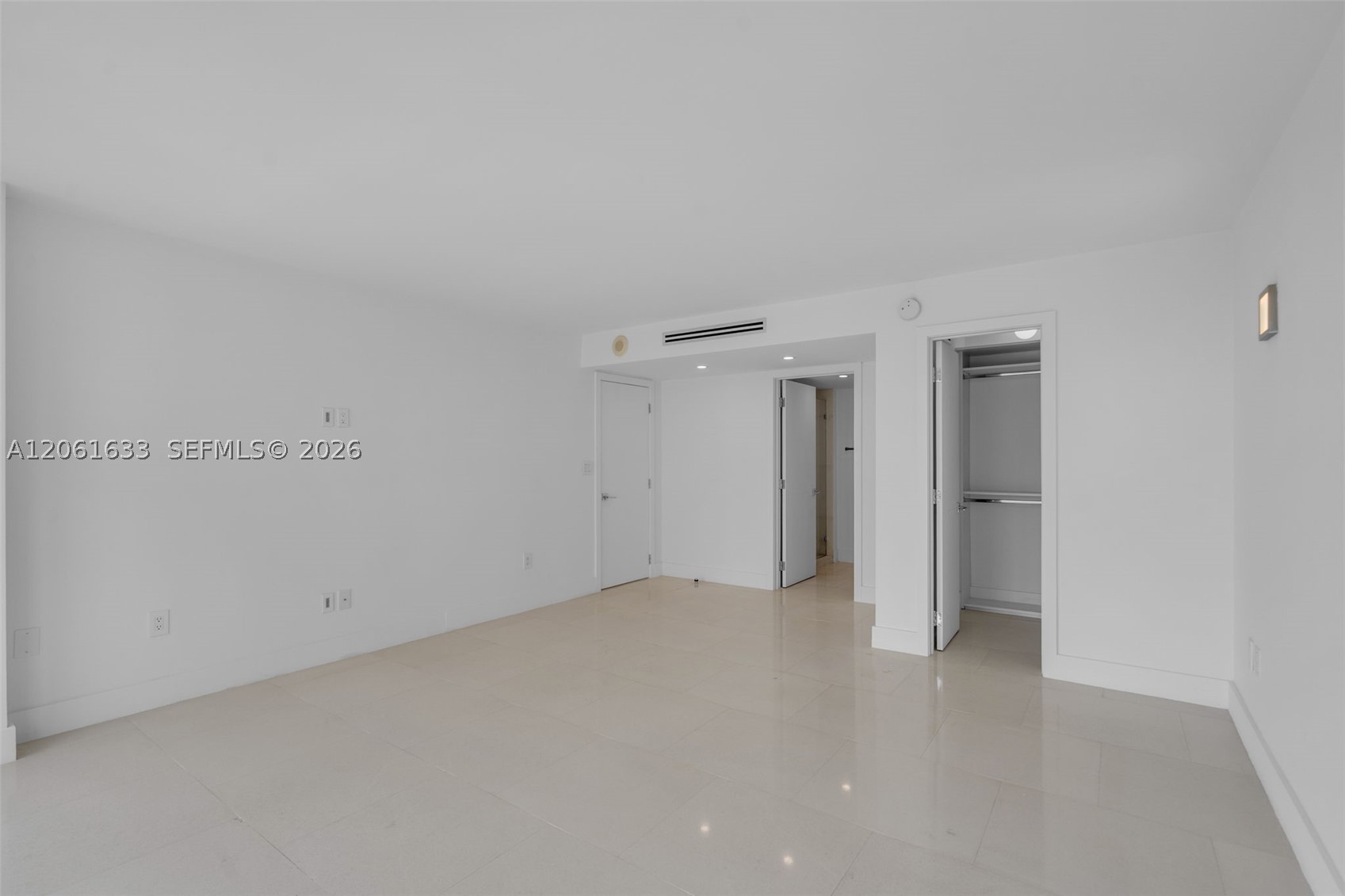 881 Ocean Dr #7H, Key Biscayne FL 33149