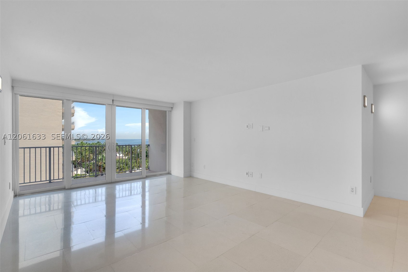 881 Ocean Dr #7H, Key Biscayne FL 33149