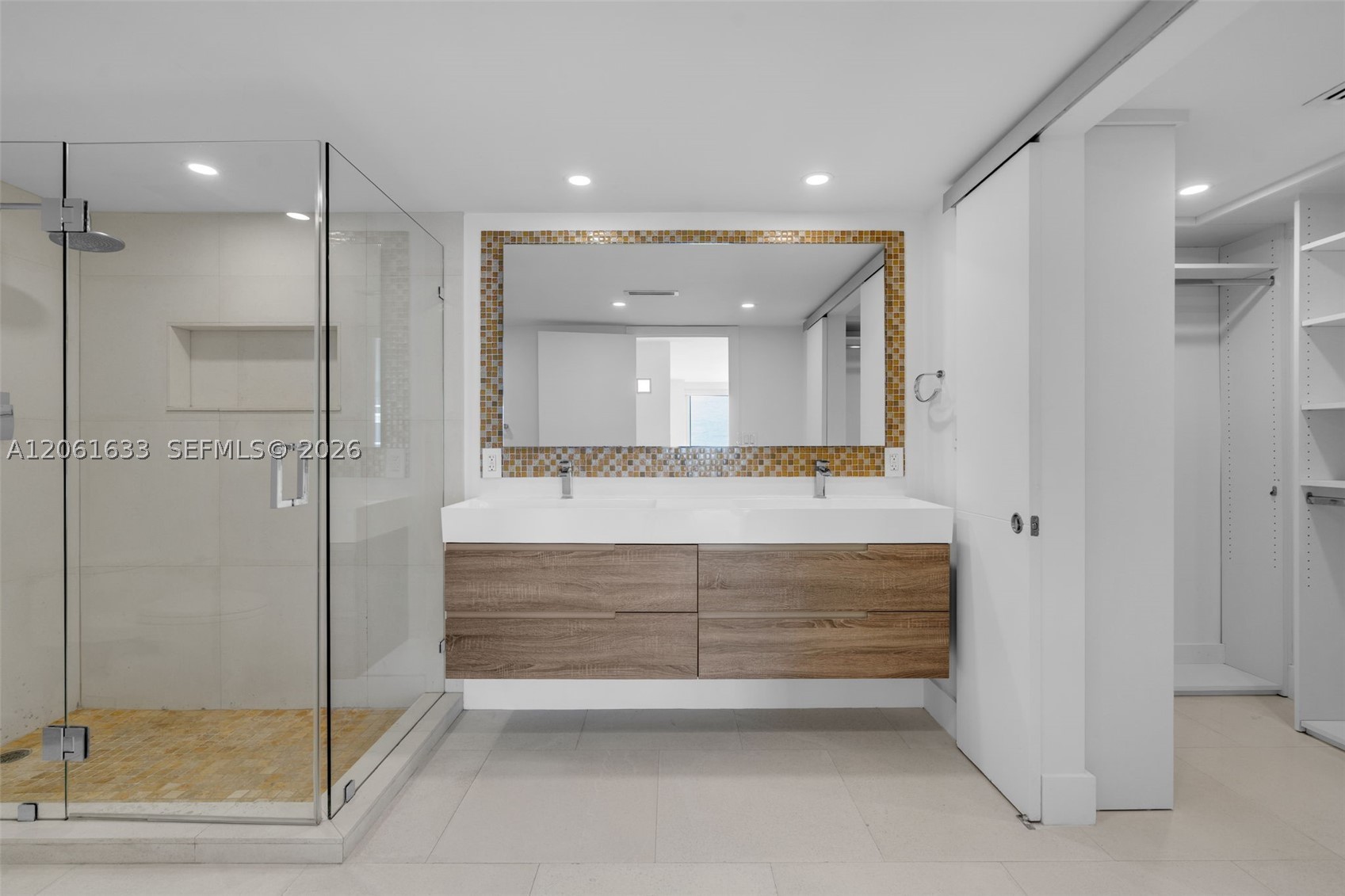 881 Ocean Dr #7H, Key Biscayne FL 33149