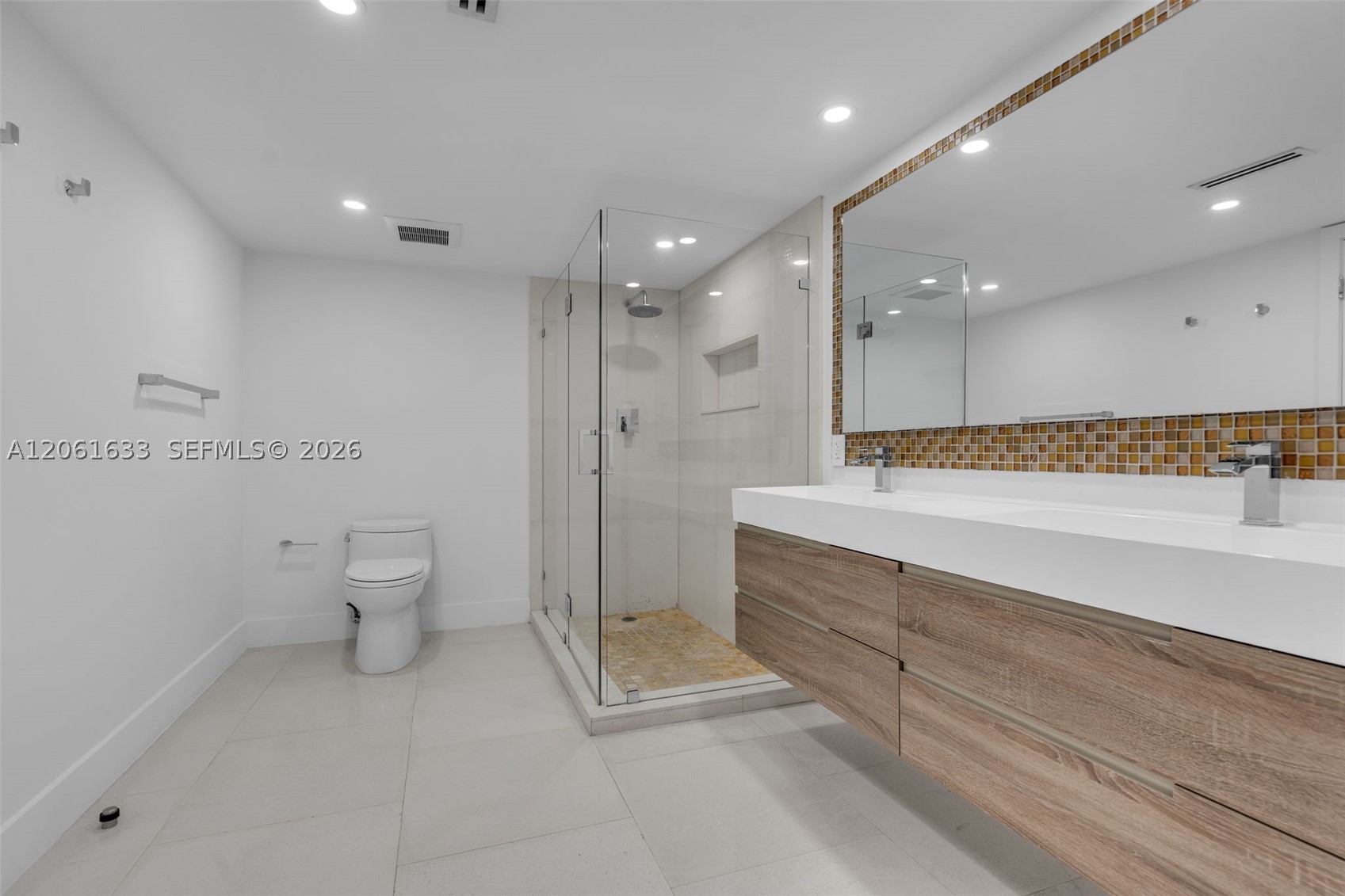 881 Ocean Dr #7H, Key Biscayne FL 33149