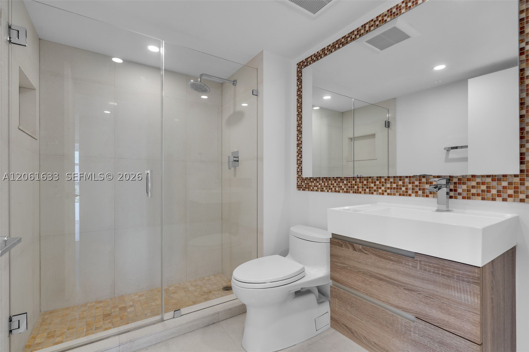 881 Ocean Dr #7H, Key Biscayne FL 33149