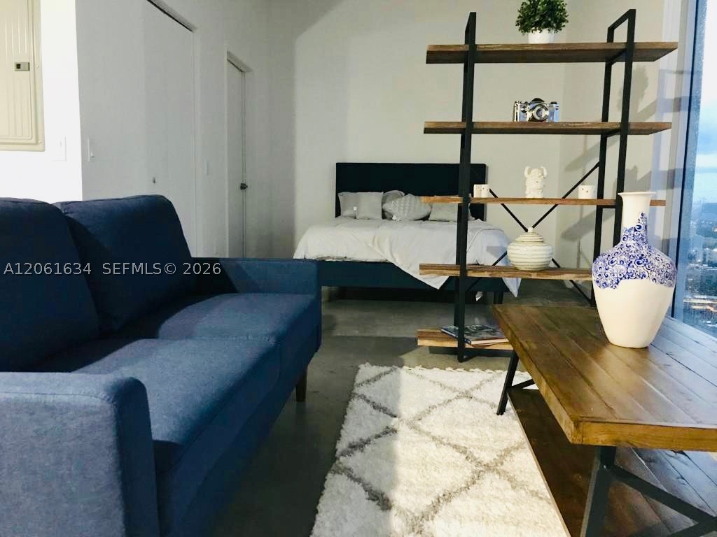 151 SE 1st St #3404, Miami FL 33131