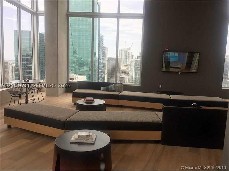 151 SE 1st St #3404, Miami FL 33131