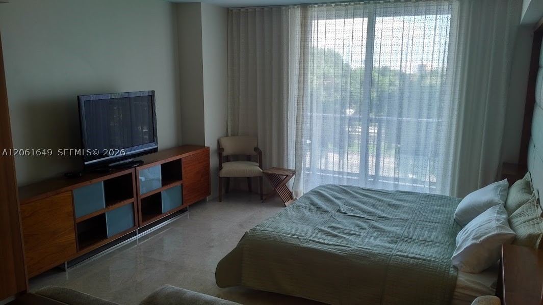 50 Biscayne Blvd #508, Miami FL 33132