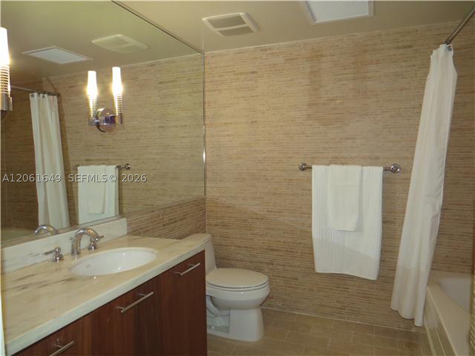 50 Biscayne Blvd #508, Miami FL 33132