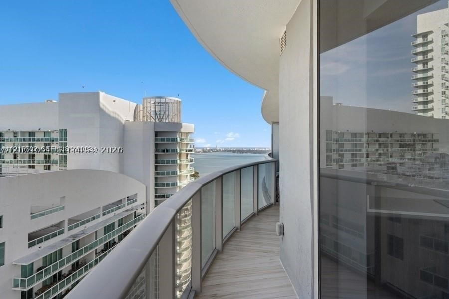 488 NE 18th St #3801, Miami FL 33132