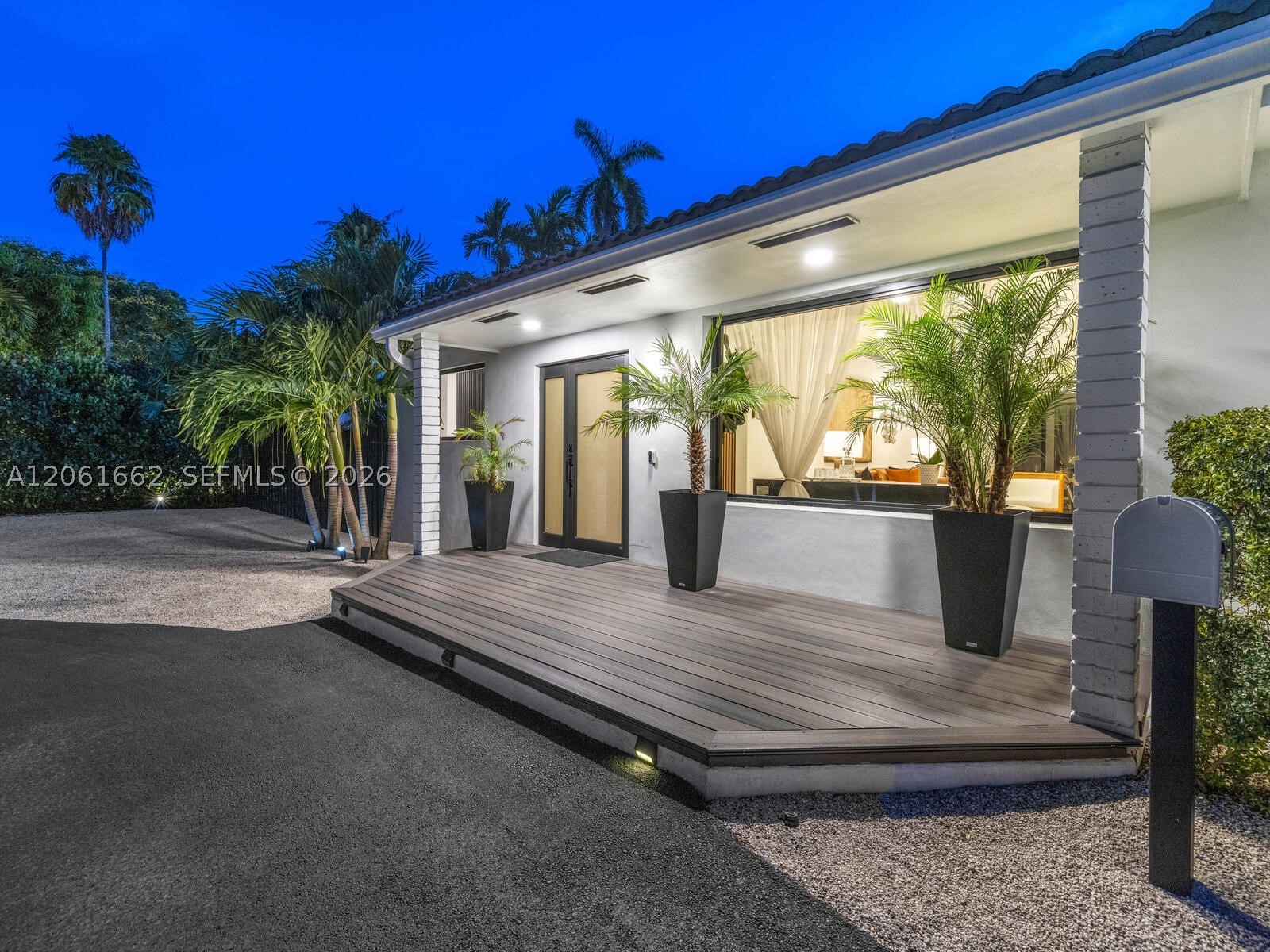 11504 NE 6th Ave, Biscayne Park FL 33161