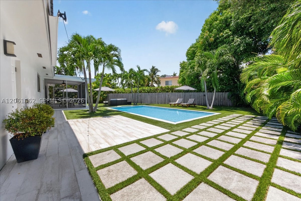 11504 NE 6th Ave, Biscayne Park FL 33161