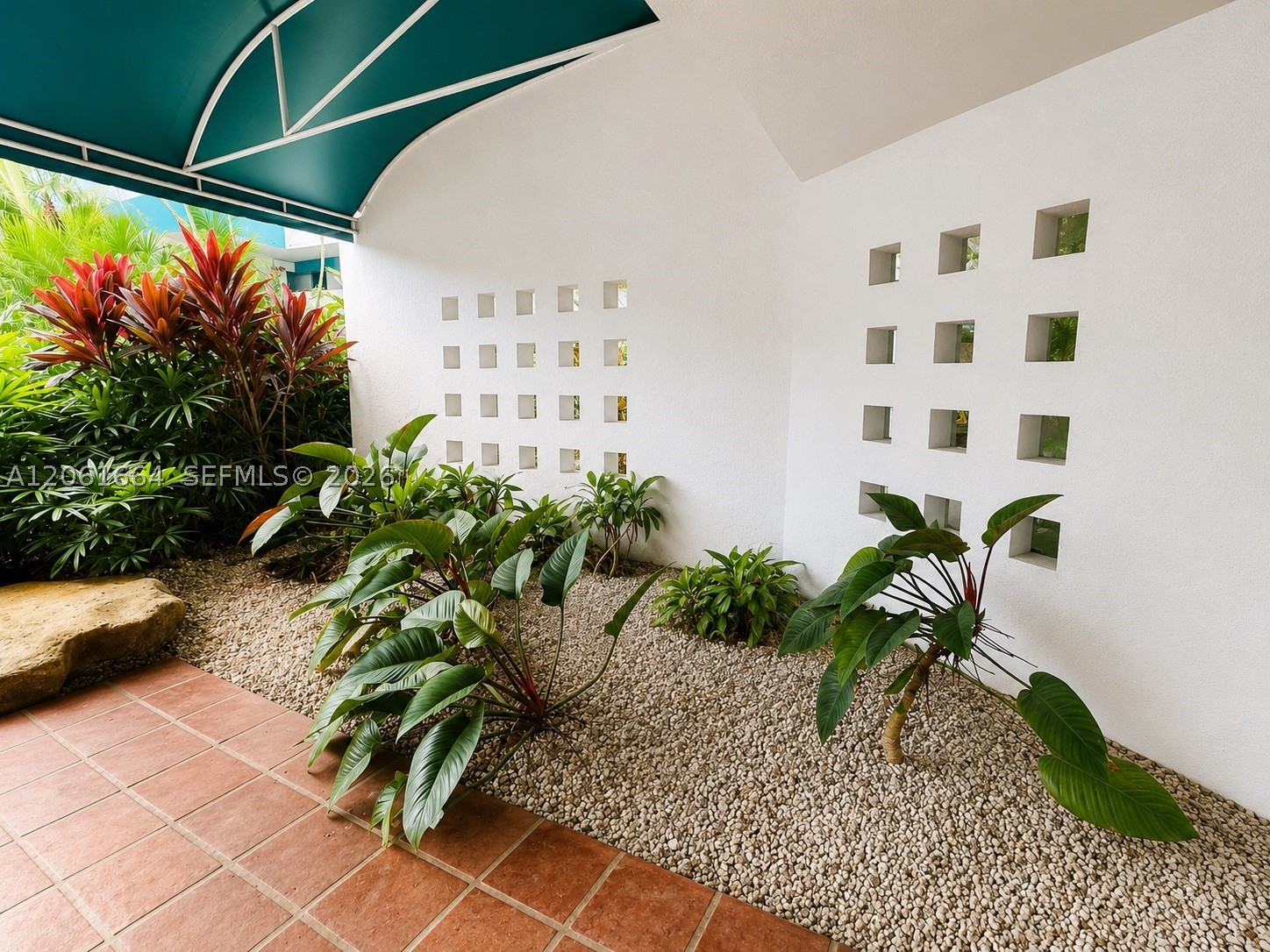 1700 NW N River Dr #805, Miami FL 33125