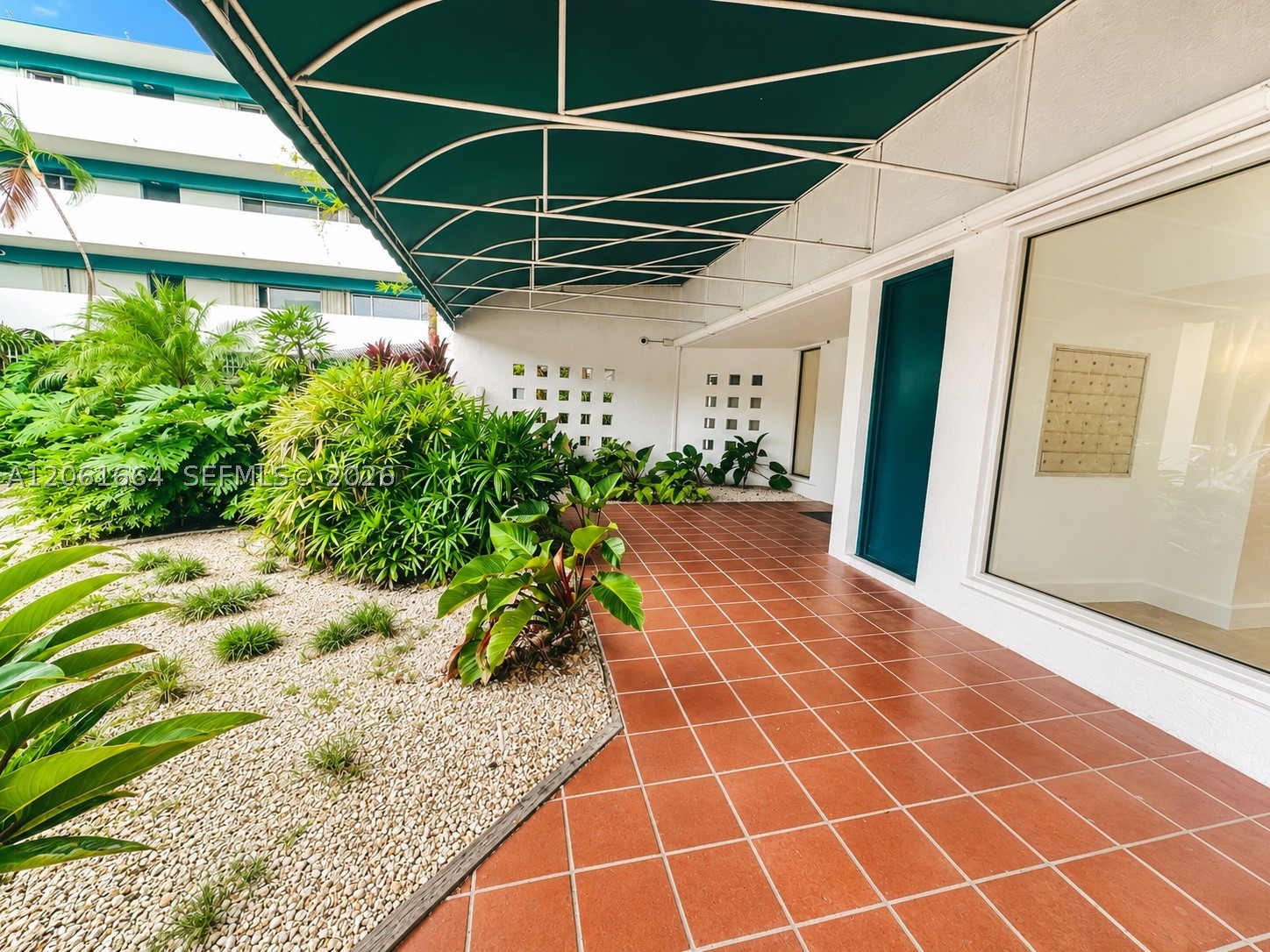 1700 NW N River Dr #805, Miami FL 33125