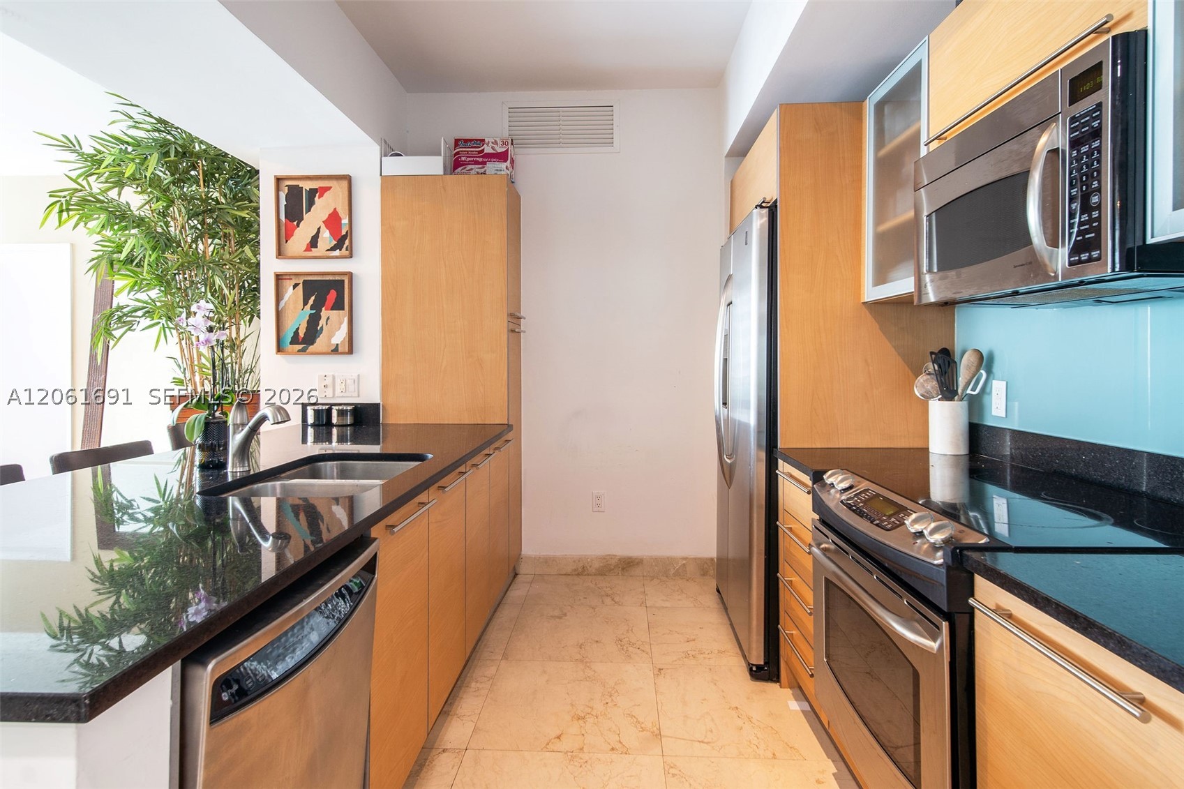 950 Brickell Bay Dr #1211, Miami FL 33131