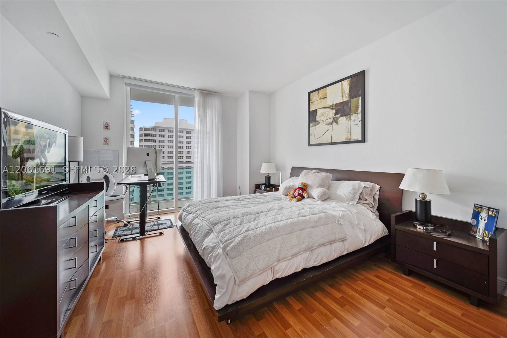 950 Brickell Bay Dr #1211, Miami FL 33131