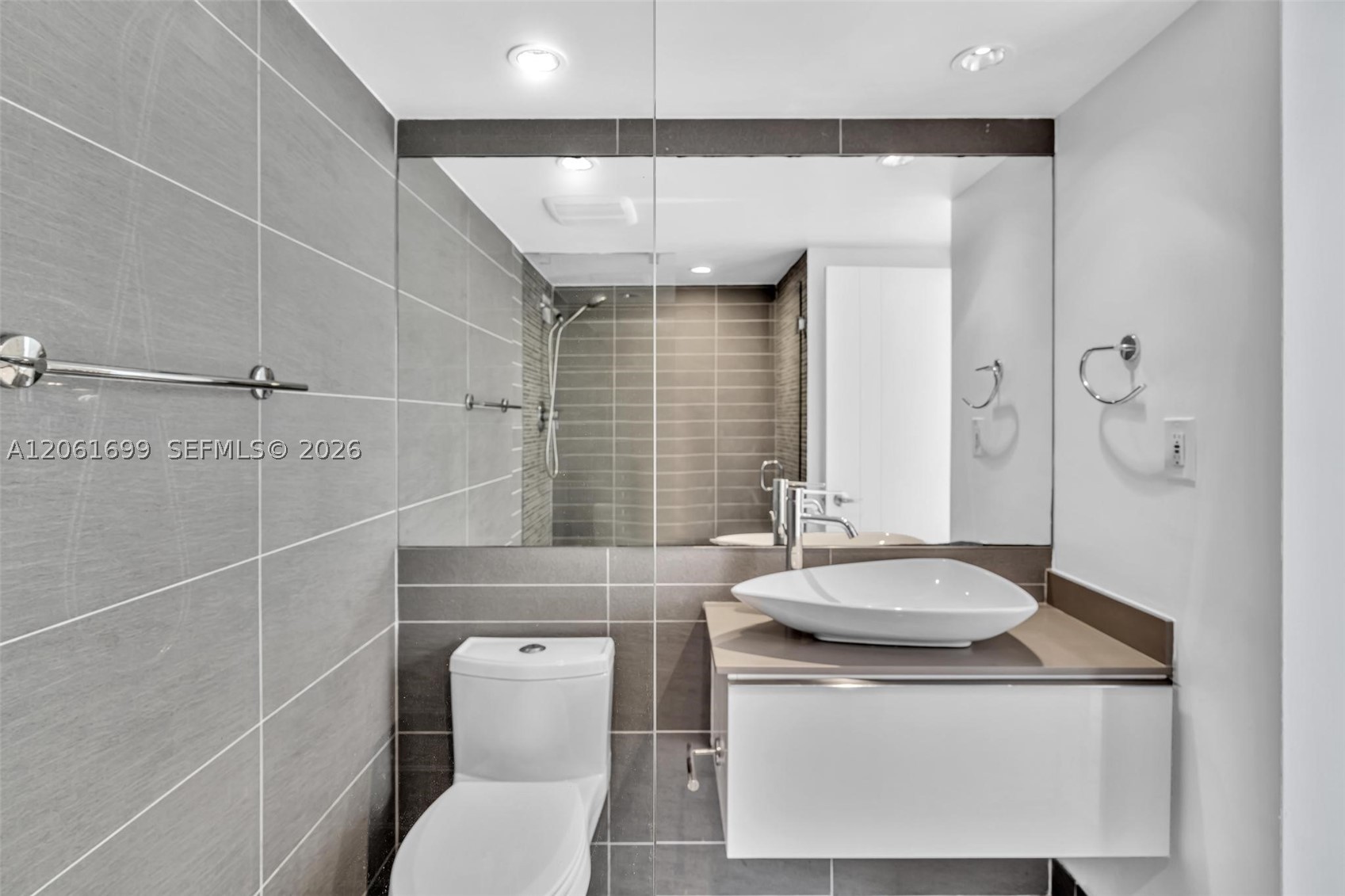 5161 Collins Ave #1017, Miami Beach FL 33140
