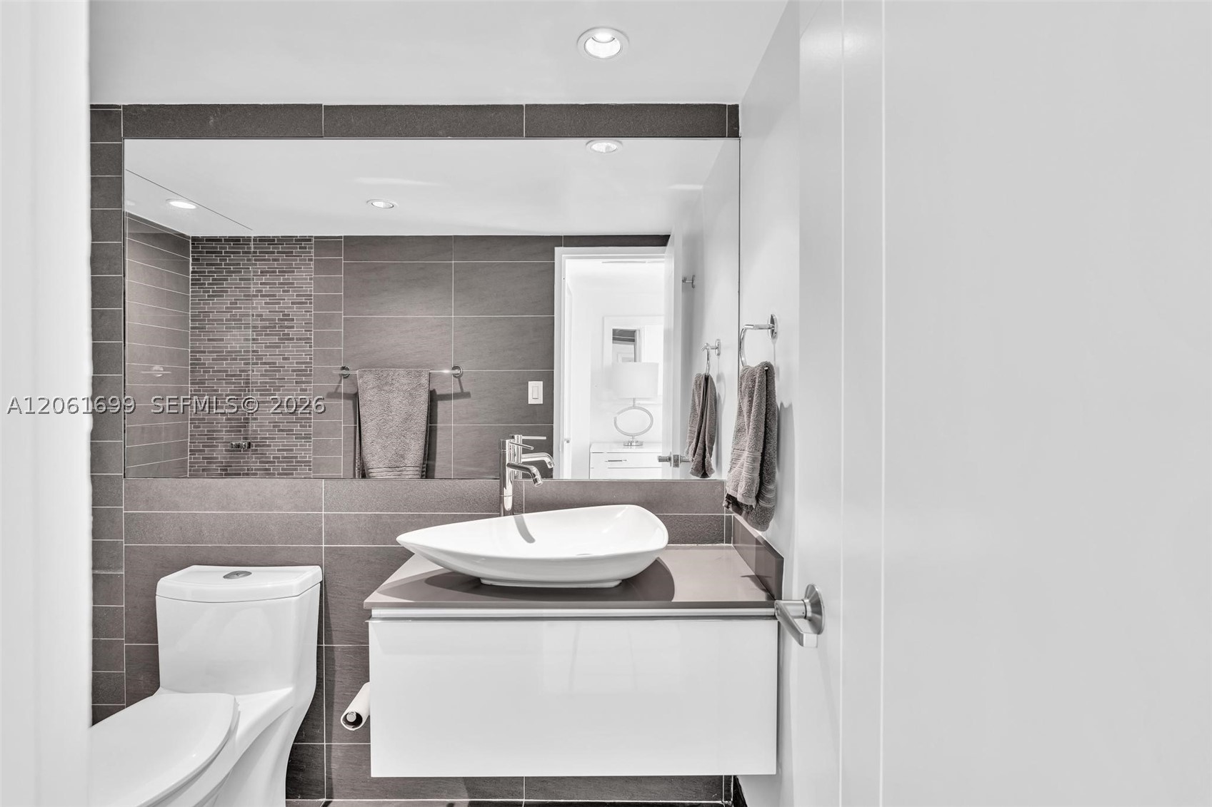 5161 Collins Ave #1017, Miami Beach FL 33140