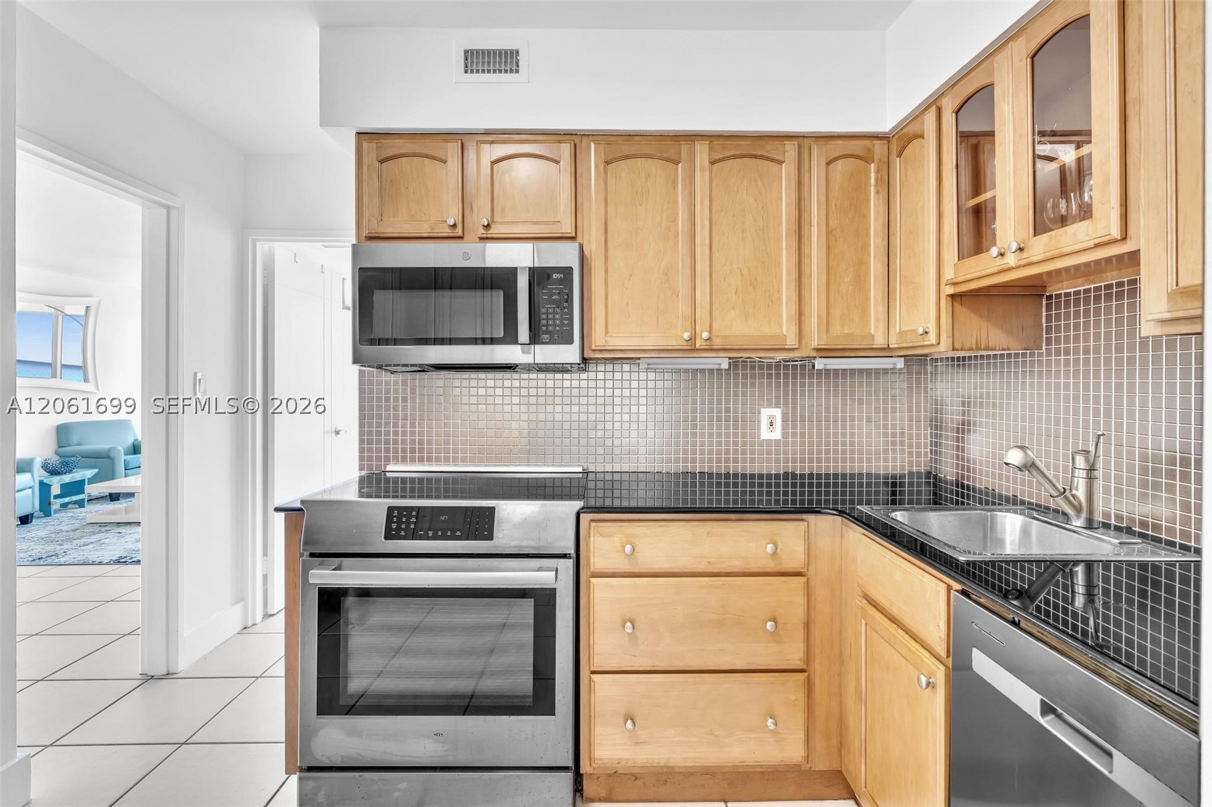 5161 Collins Ave #1017, Miami Beach FL 33140
