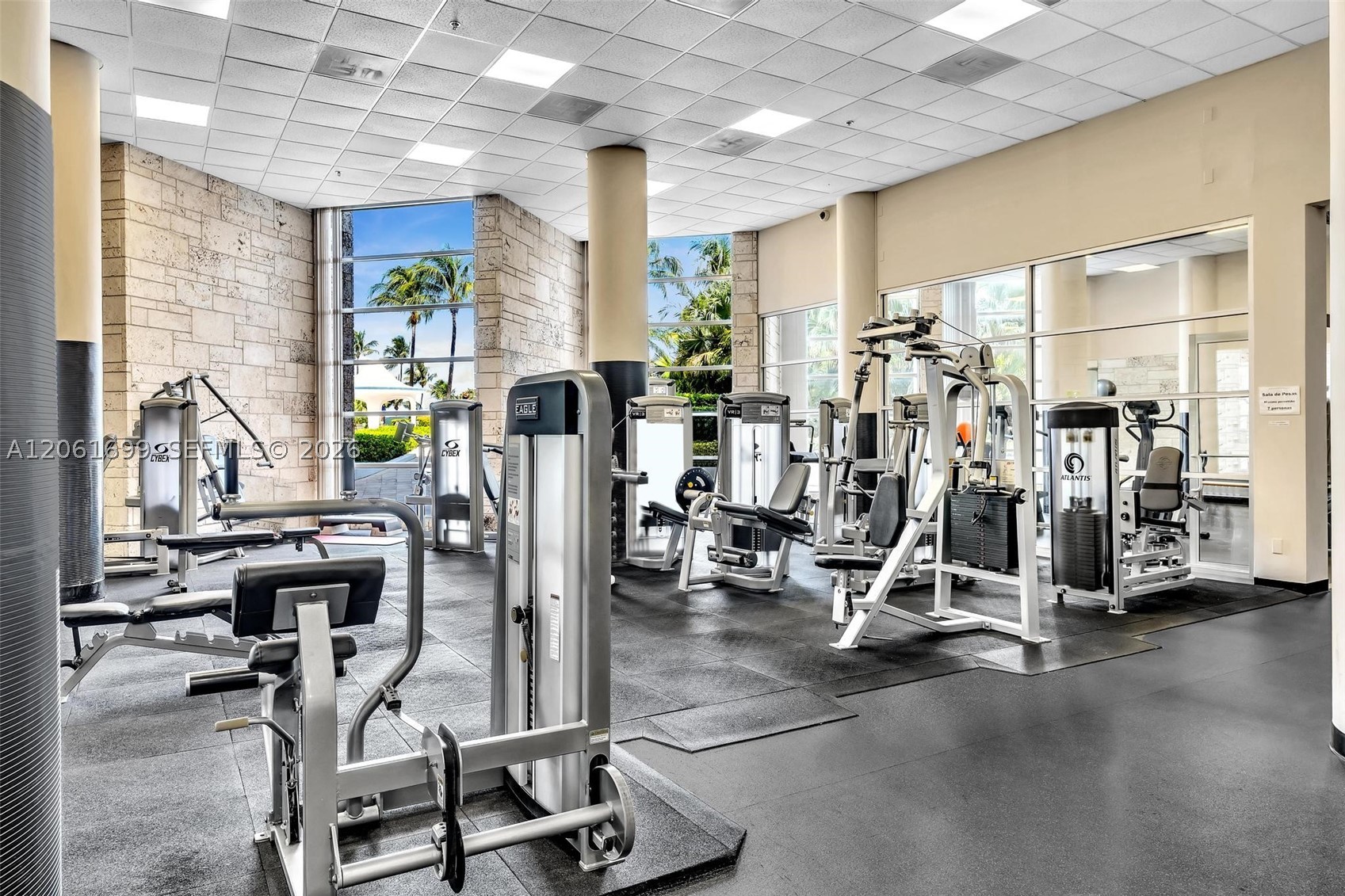 5161 Collins Ave #1017, Miami Beach FL 33140