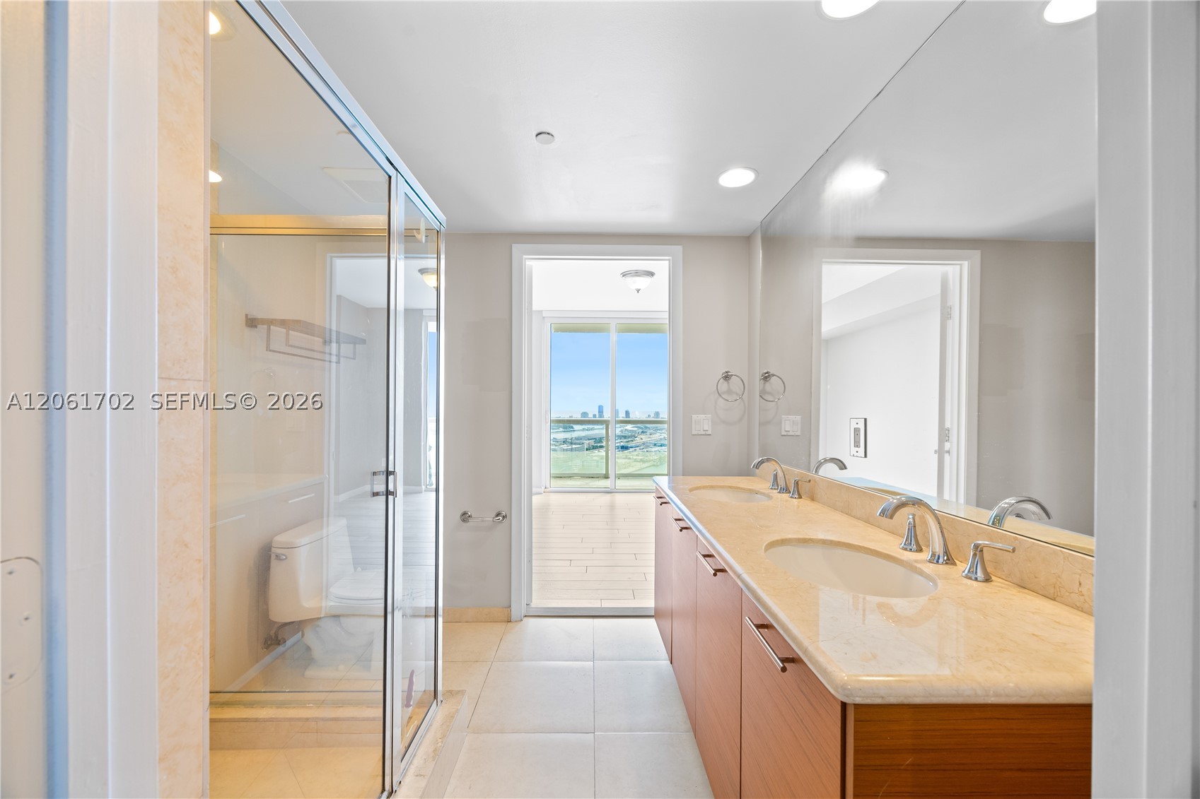 50 Biscayne Blvd #4706, Miami FL 33132
