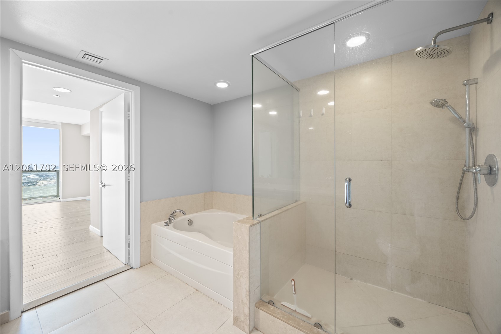 50 Biscayne Blvd #4706, Miami FL 33132
