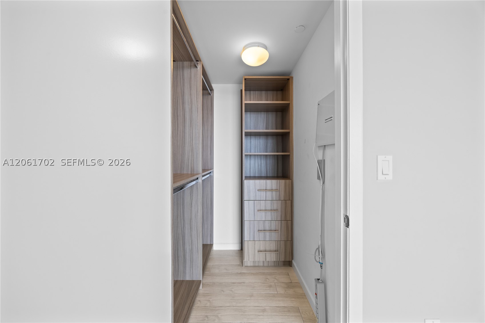 50 Biscayne Blvd #4706, Miami FL 33132