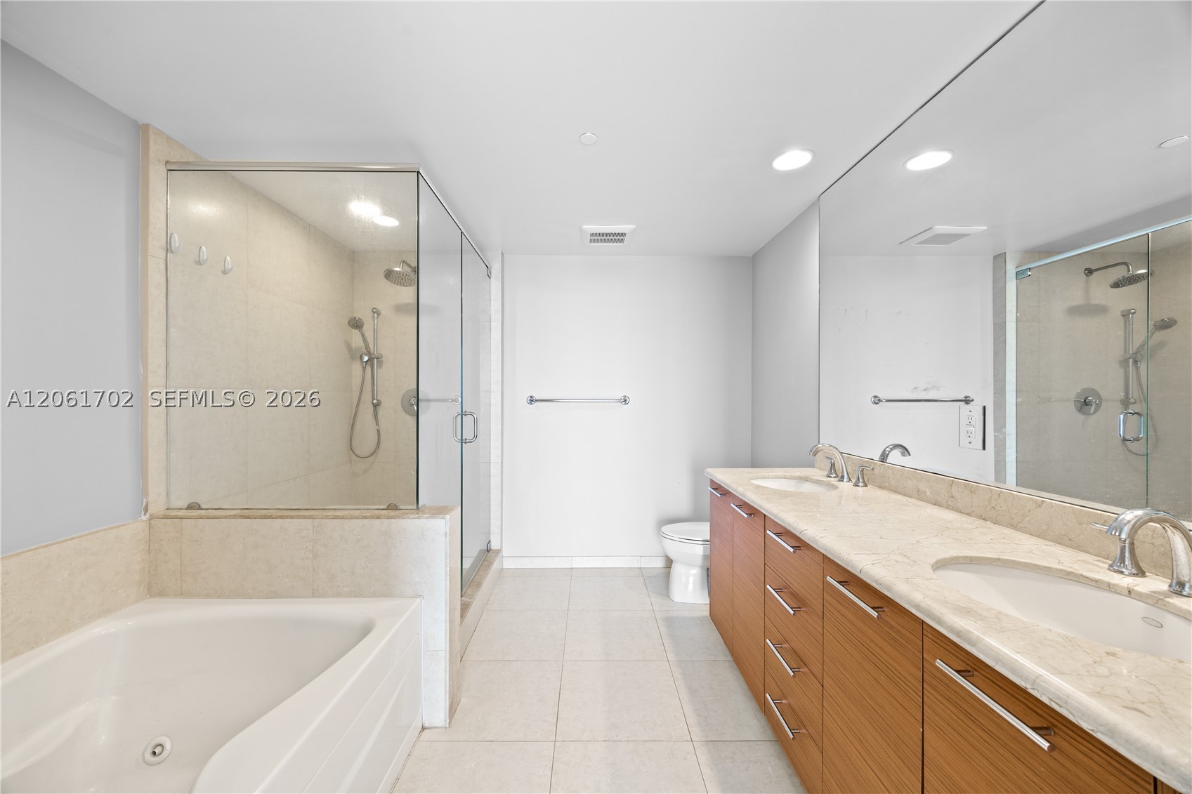 50 Biscayne Blvd #4706, Miami FL 33132