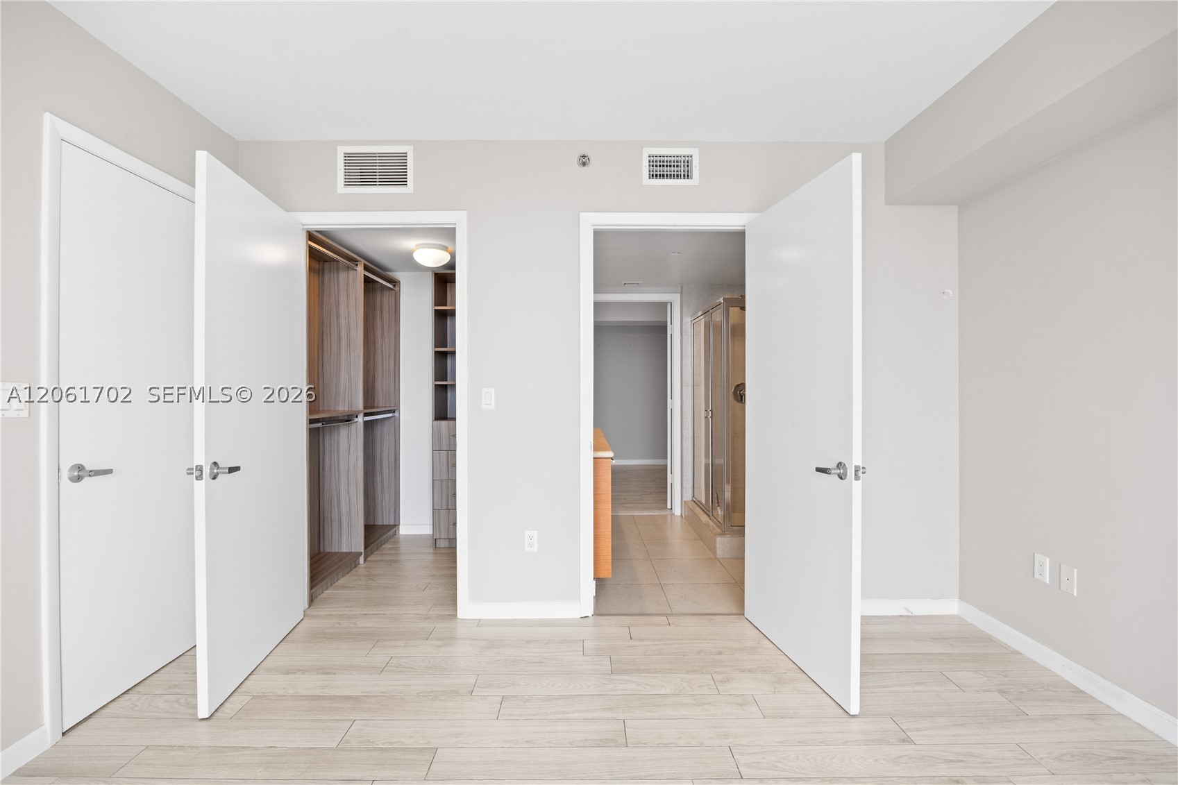 50 Biscayne Blvd #4706, Miami FL 33132
