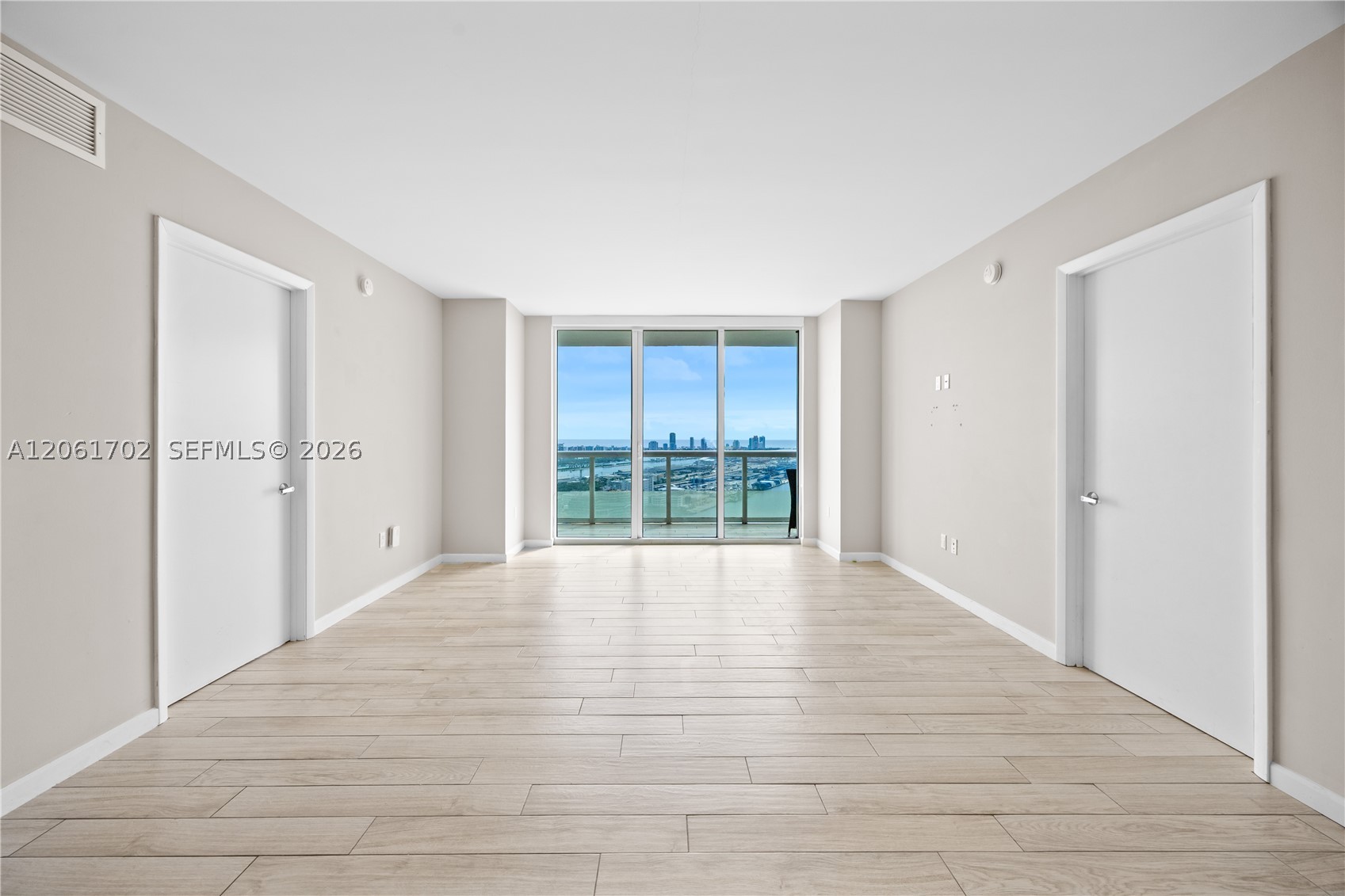 50 Biscayne Blvd #4706, Miami FL 33132