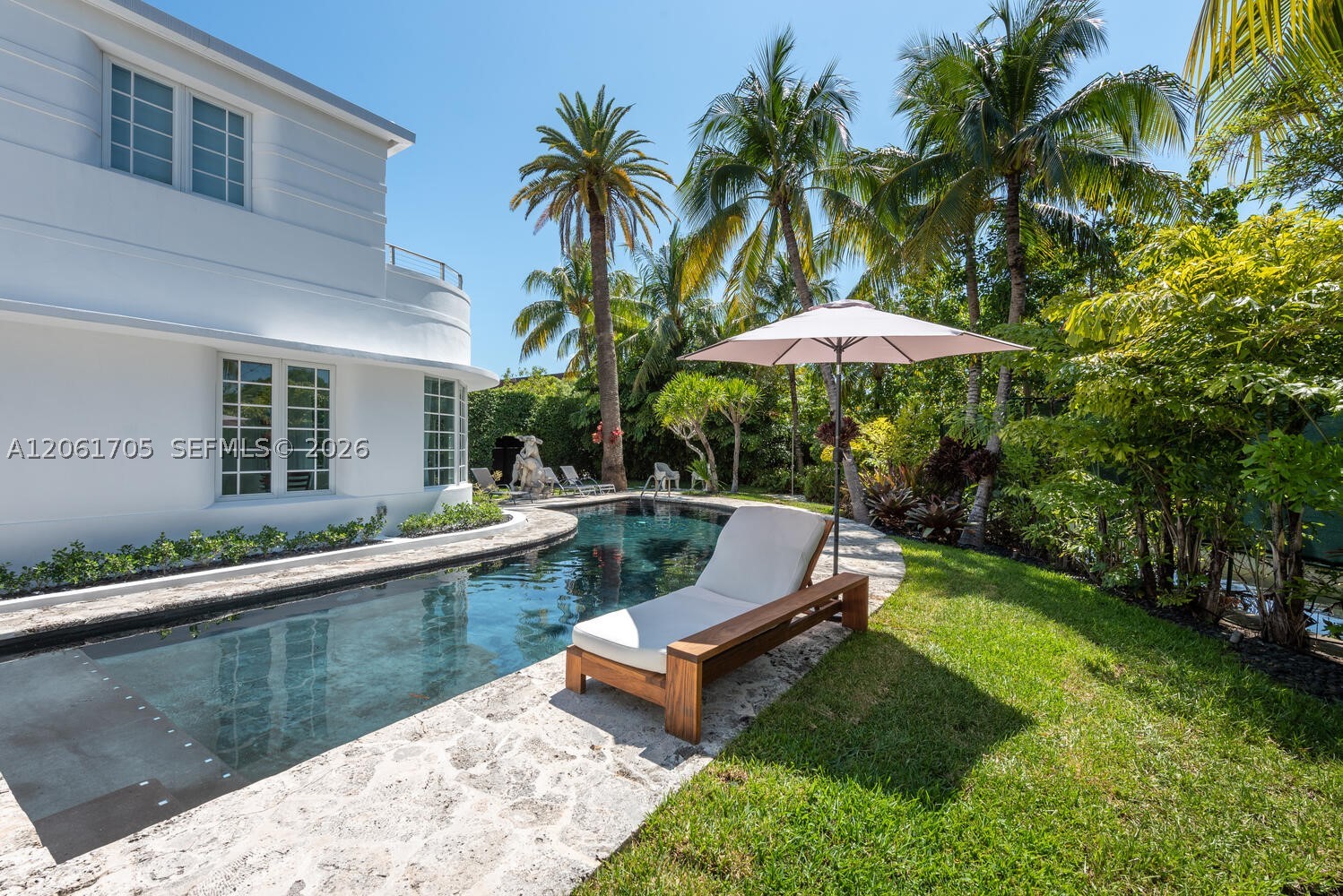 841 19th St, Miami Beach FL 33139
