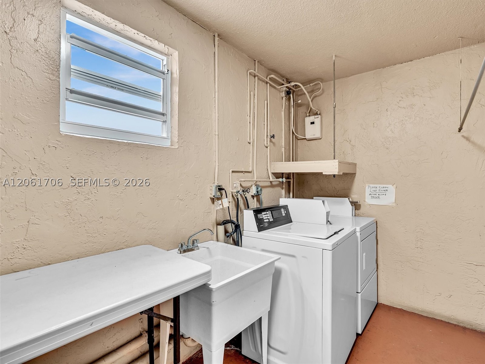 201 SE 11th Ter #303, Dania Beach FL 33004