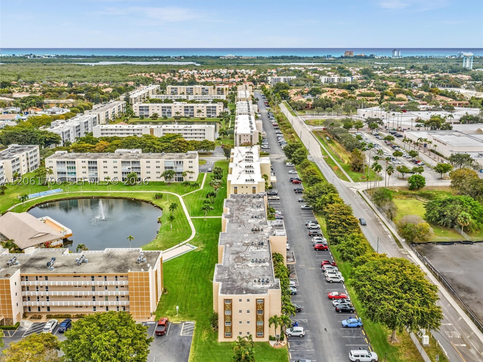 201 SE 11th Ter #303, Dania Beach FL 33004