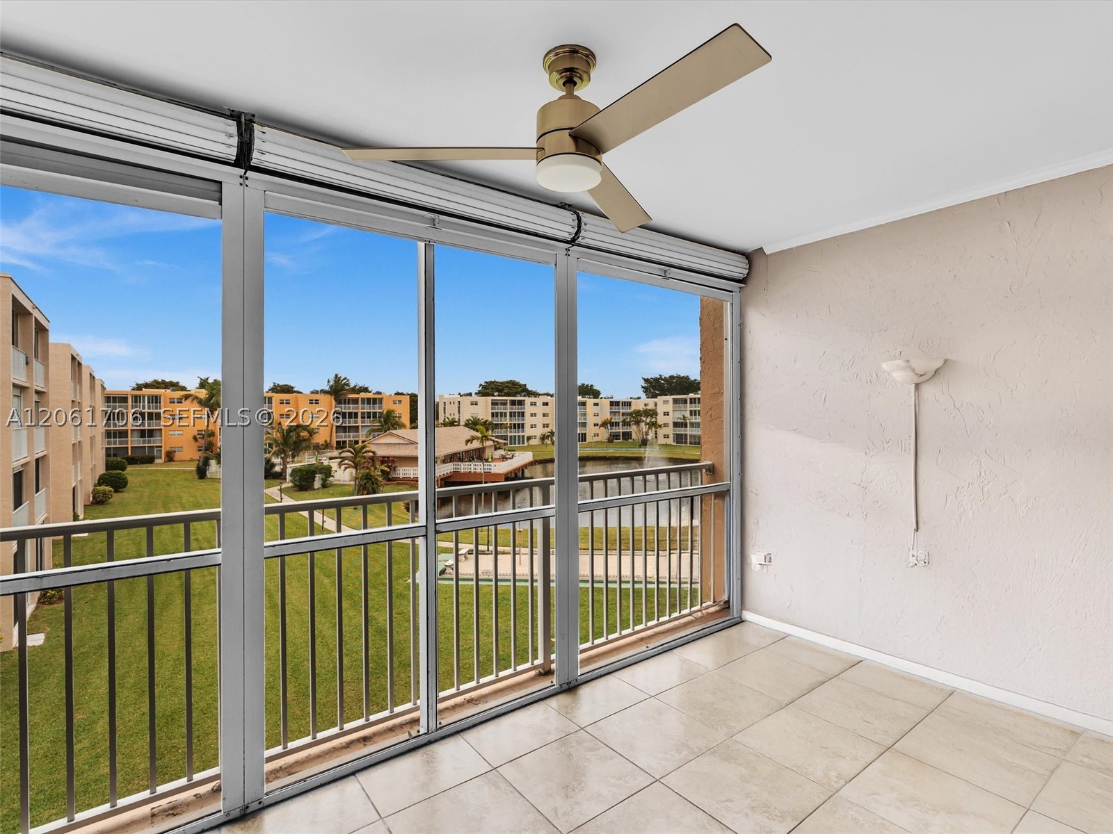 201 SE 11th Ter #303, Dania Beach FL 33004