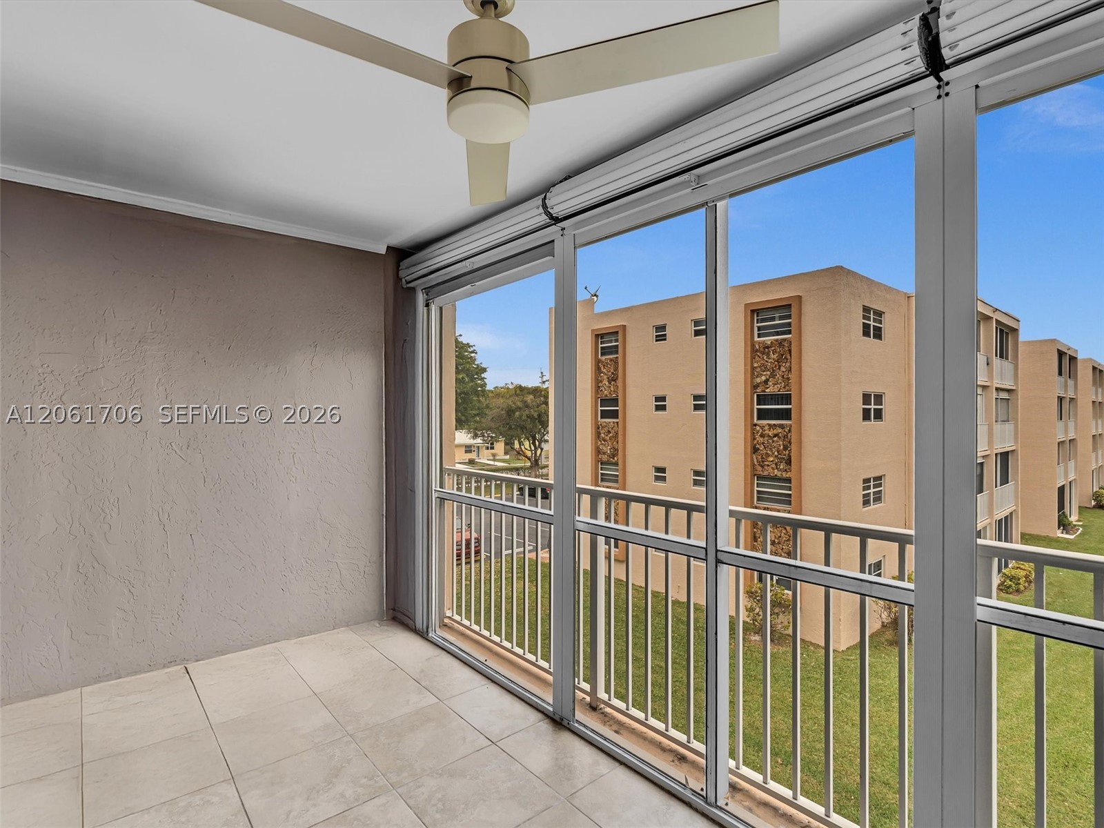 201 SE 11th Ter #303, Dania Beach FL 33004