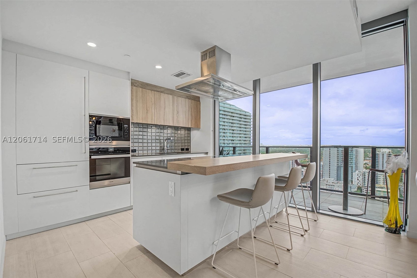 1000 Brickell Plz #2912, Miami FL 33131