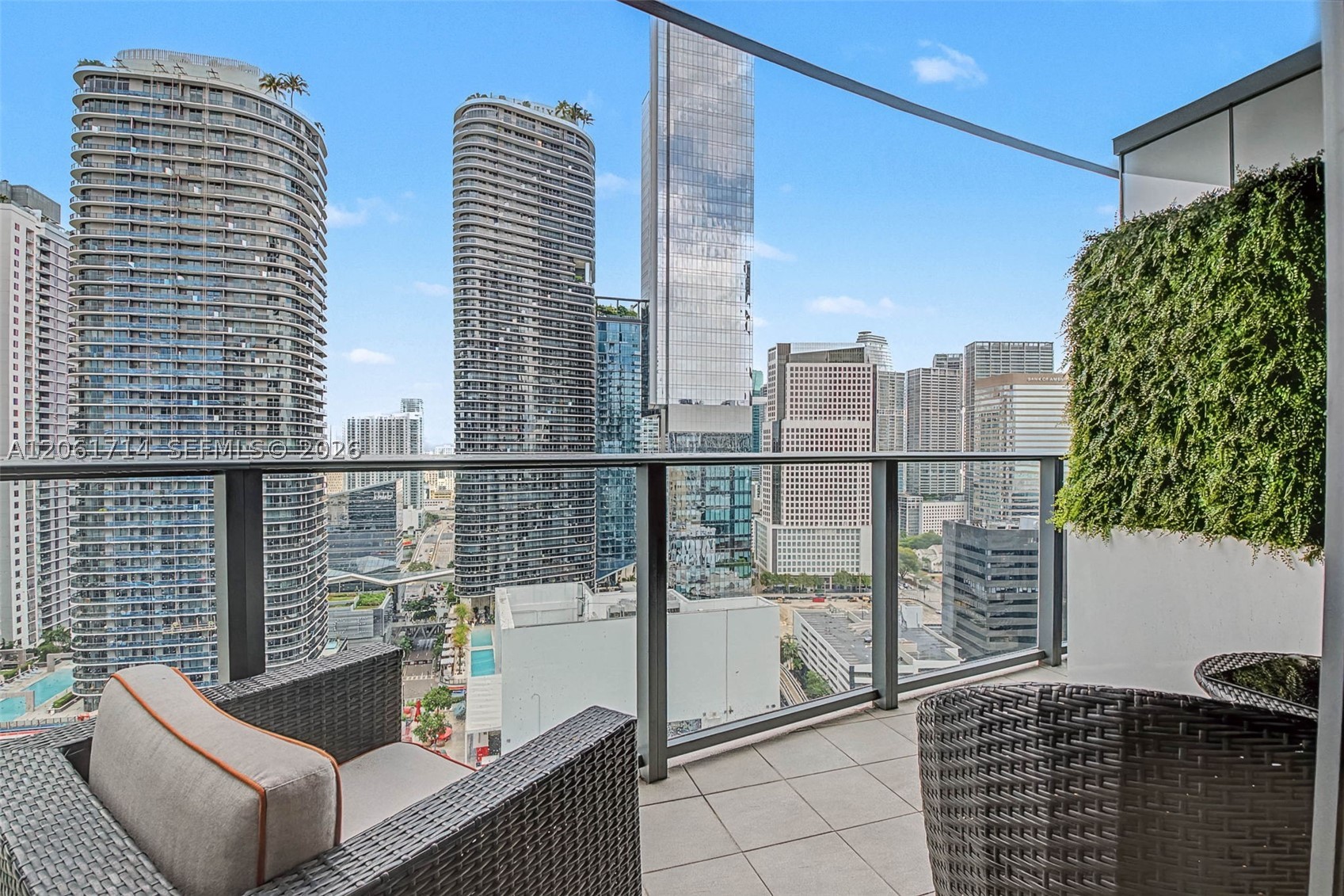 1000 Brickell Plz #2912, Miami FL 33131